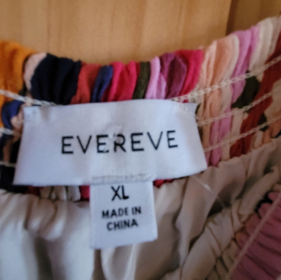 Evereve's The Evelyn Dress with Abstract Tropical Floral Print Flowy A-line - Picture 6 of 7